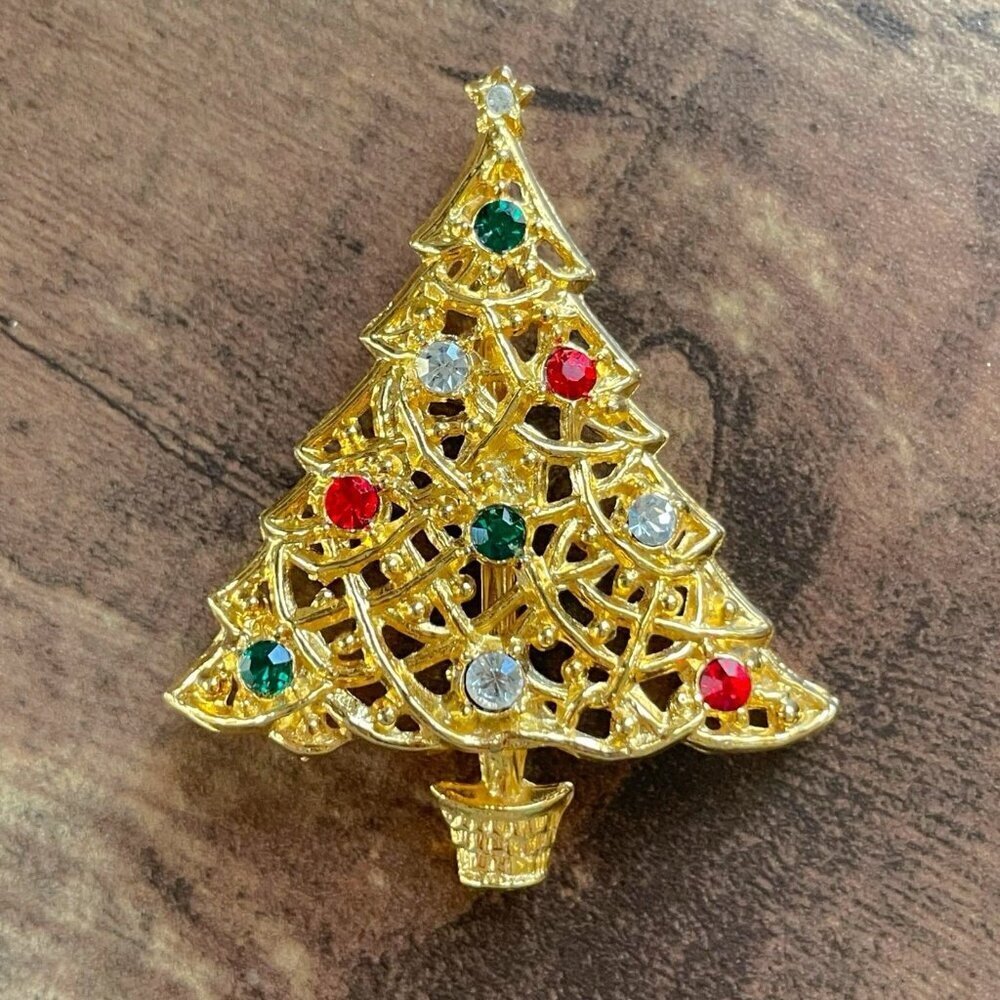 Vintage Christmas Tree Rhinestone Brooch Gold Tone Pierced Design Holiday Pin